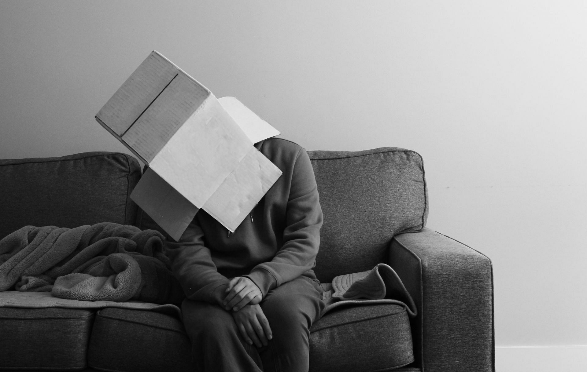 Can the symptoms of hypochondriasis ever go away? (Image via Unsplash/Joel Lee)